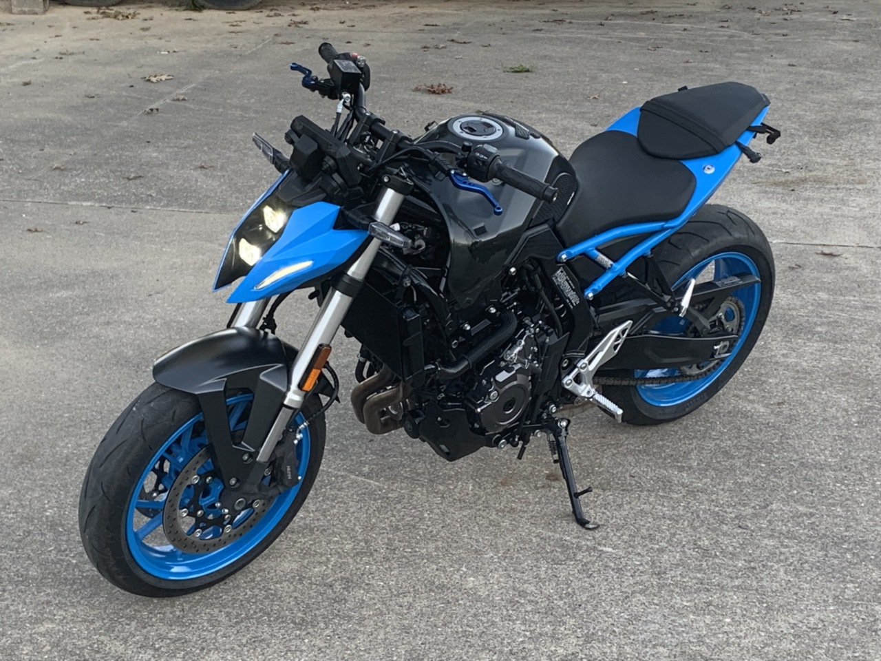 2023 SUZUKI GSX-8S